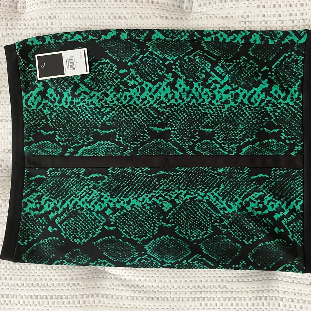 Elegant Juicy Couture skirt